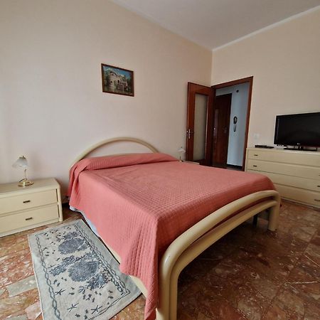 Casa Di Andreea E Bogdan Apartment Албенга Екстериор снимка