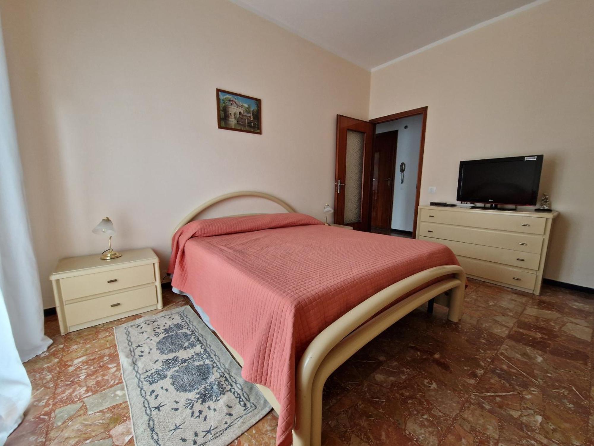 Casa Di Andreea E Bogdan Apartment Албенга Екстериор снимка