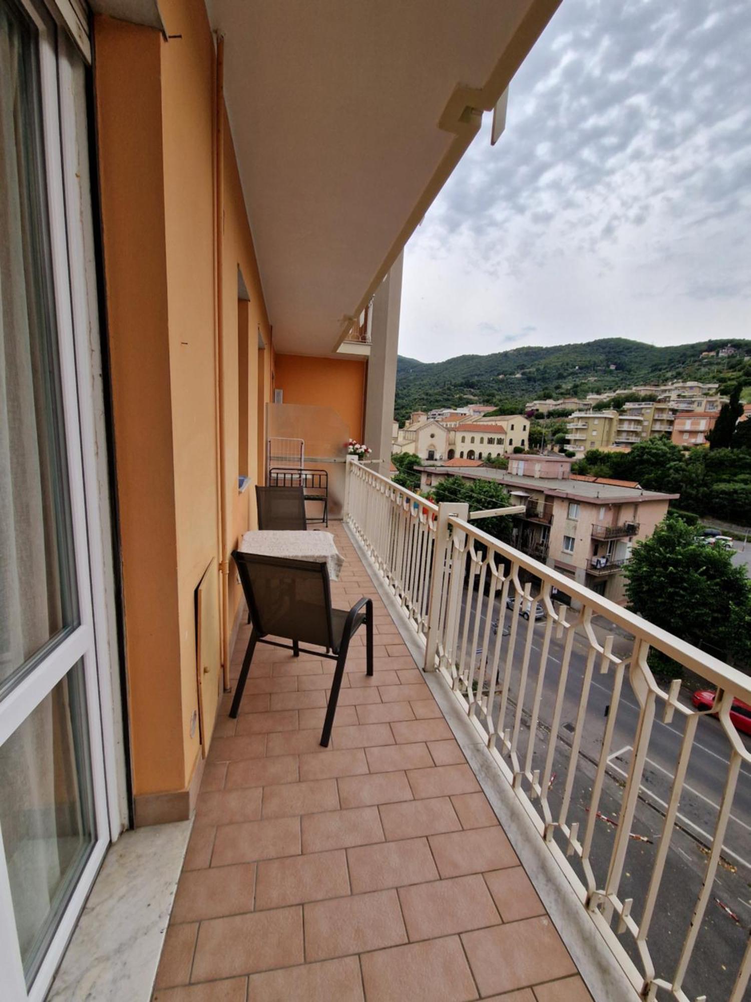 Casa Di Andreea E Bogdan Apartment Албенга Екстериор снимка