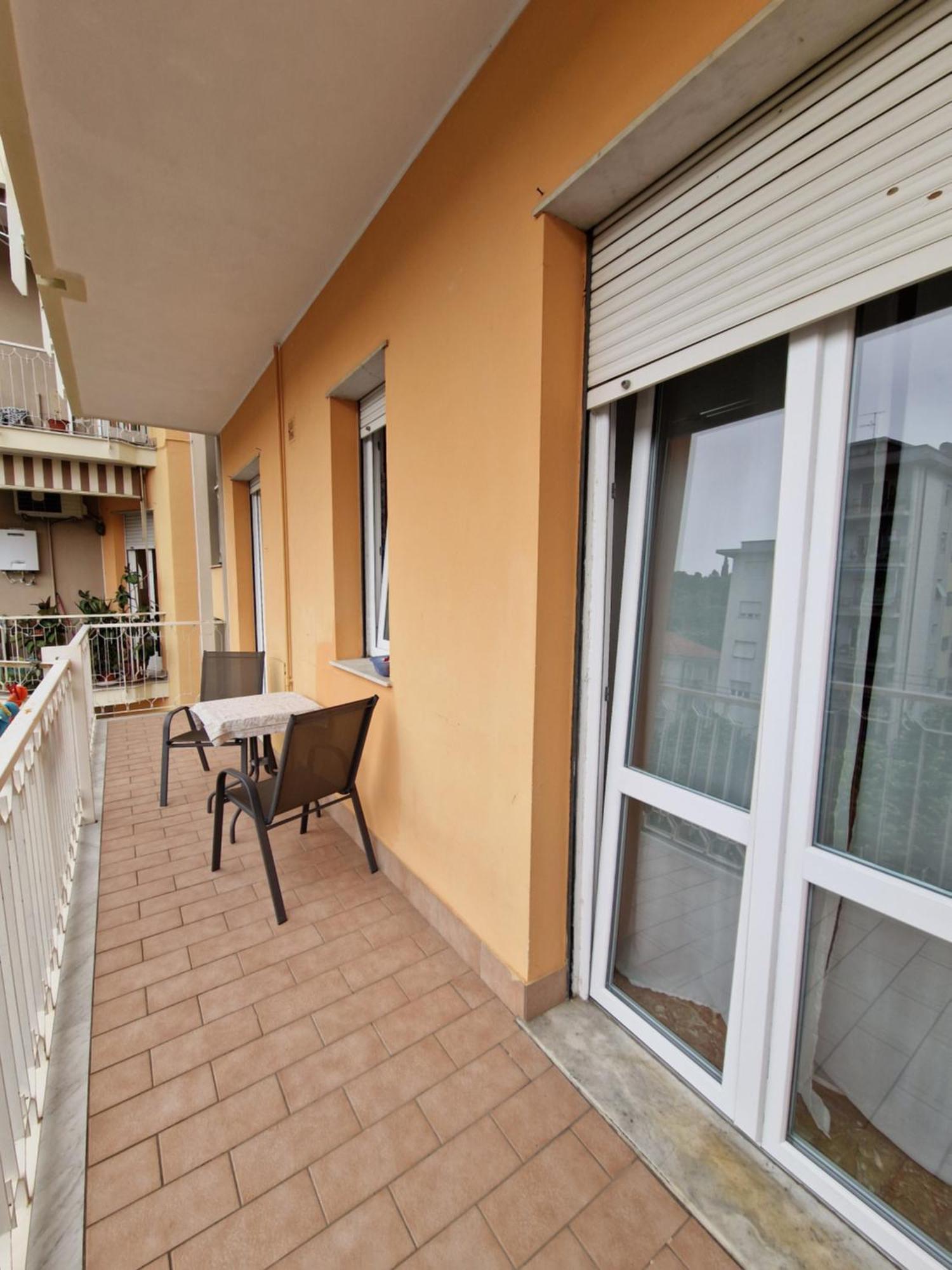 Casa Di Andreea E Bogdan Apartment Албенга Екстериор снимка