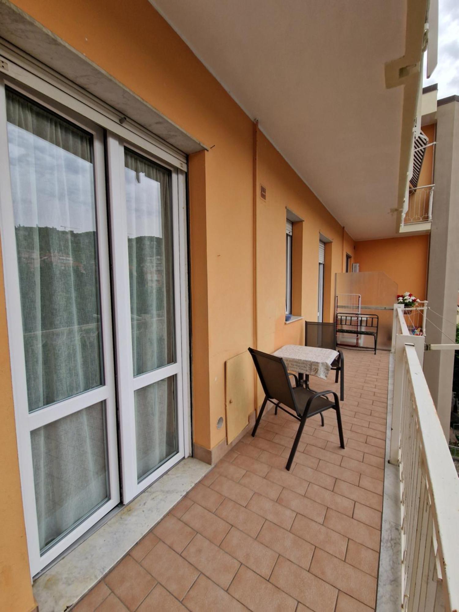 Casa Di Andreea E Bogdan Apartment Албенга Екстериор снимка
